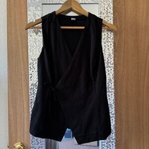 Women's Old Navy wrap-front black linen blend vest, XS